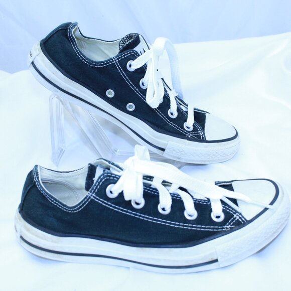 Converse Chuck Taylor All Star Unisex M 4 W 6 Black Low Top Sneakers - M9166 - Picture 2 of 11